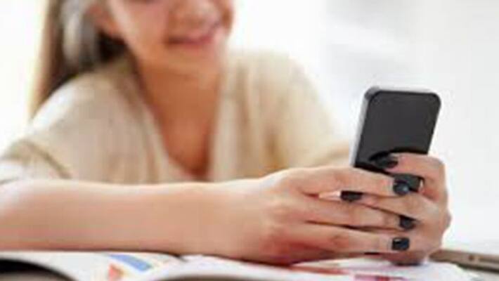 Facebook Suggests Middle Aged Men As Friends For Teenage Girls Reports Facebook Suggests Middle Aged Men As Friends For Teenage Girls Reports