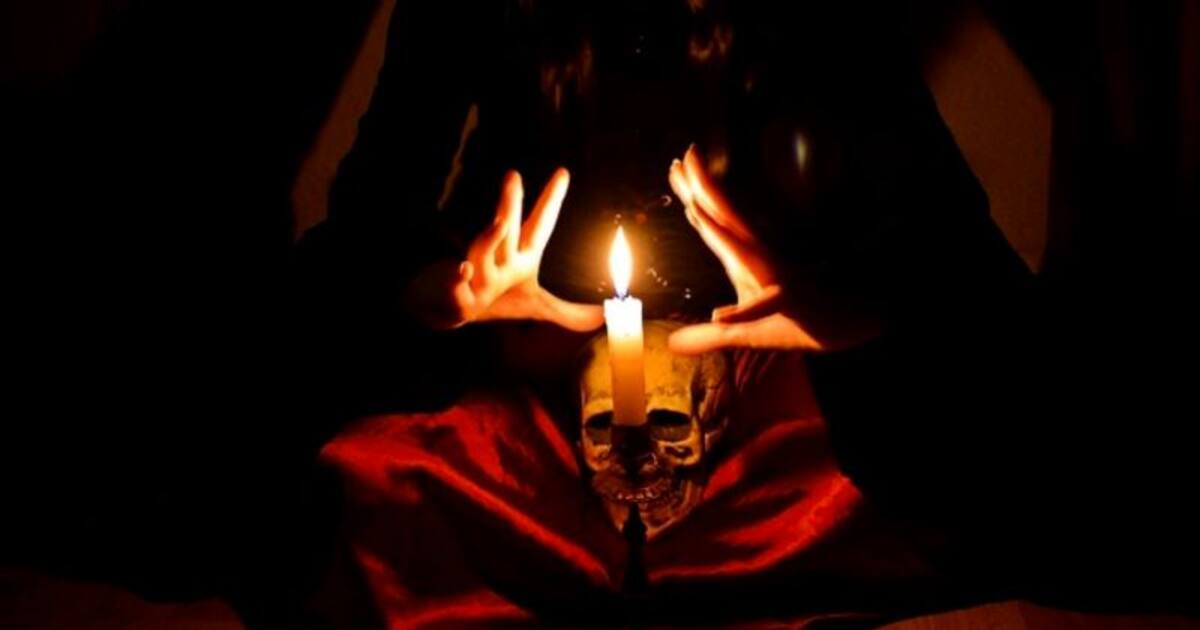  “என் காதலன் ஹேப்பியா இருந்தா போதும்”  சூனியம் வைக்க ஆபிஸில் இருந்து ரூ.5 கோடி பணத்தை திருடிய பெண்.. 