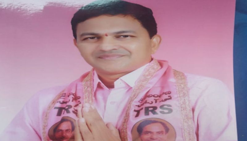 హుజూర్నగర్ అసెంబ్లీ ఉప ఎన్నికల్లో మరోసారి టీఆర్ఎస్ అభ్యర్ధిగా సైదిరెడ్డిని బరిలోకి దింపడంతో శంకరమ్మను టీఆర్ఎస్ నాయకత్వం బుజ్జగించినట్టుగా ప్రచారం సాగుతోంది.