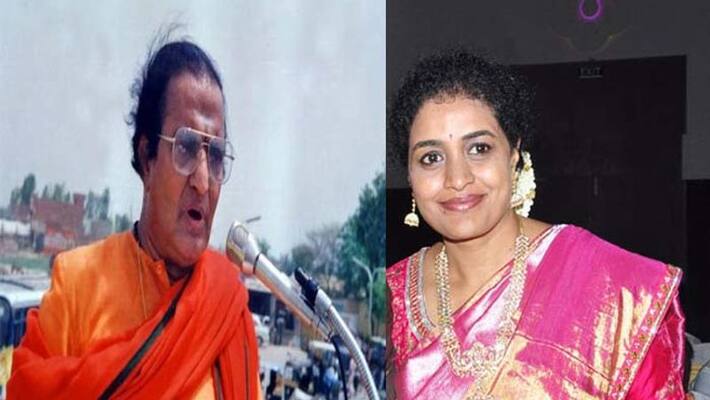 nandamuri suhasini pays tribute to NTR at NTR Ghat nandamuri suhasini pays tribute to NTR at NTR Ghat