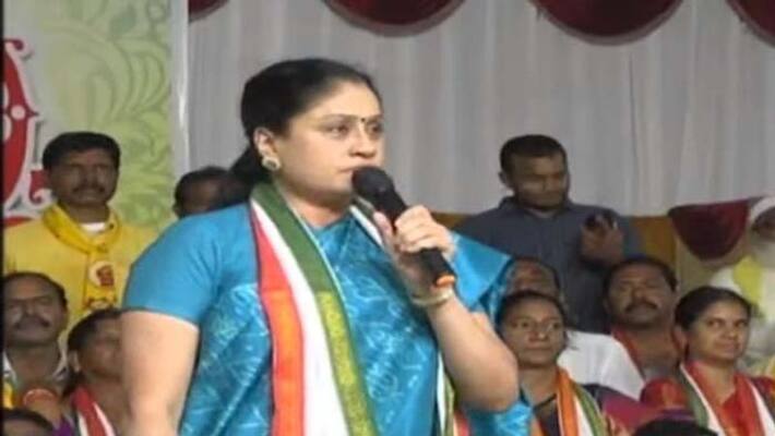 tpcc leader vijayashanti slams cm kcr over administration failure tpcc leader vijayashanti slams cm kcr over administration failure