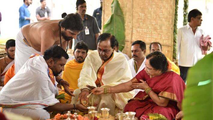 kcr plans to conduct chandi yagam in farm house kcr plans to conduct chandi yagam in farm house