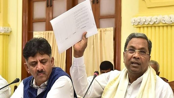Karnataka Congress to amass Rs 100 crore fund to procure COVID-19 vaccines, seek permission from Centre, state-dnm Karnataka Congress to amass Rs 100 crore fund to procure COVID-19 vaccines, seek permission from Centre, state-dnm