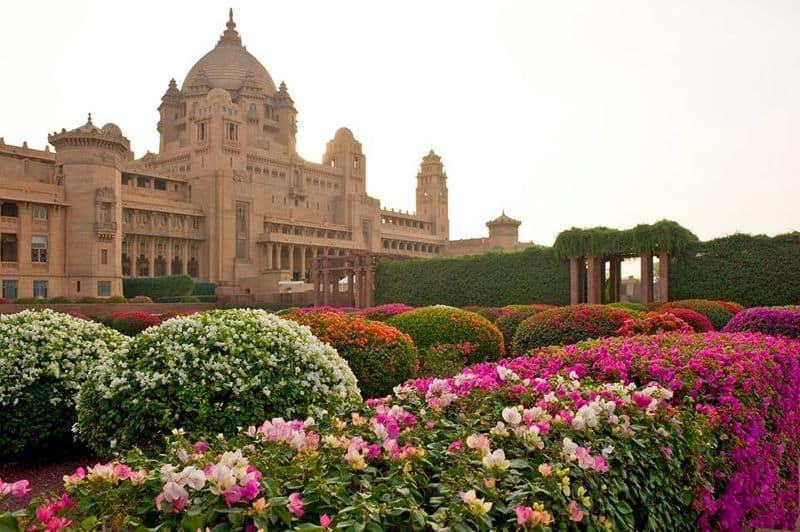 Perched on the highest point in Jodhpur, Chittar Hill, the palace was constructed using the same palm court marble as the Taj Mahal.