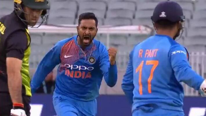 krunal pandya took 4 wickets and australia fixed 165 as target for india krunal pandya took 4 wickets and australia fixed 165 as target for india