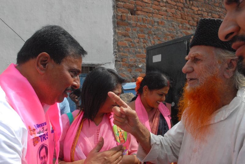 kharathabad trs candate danam nagender took the election campaign