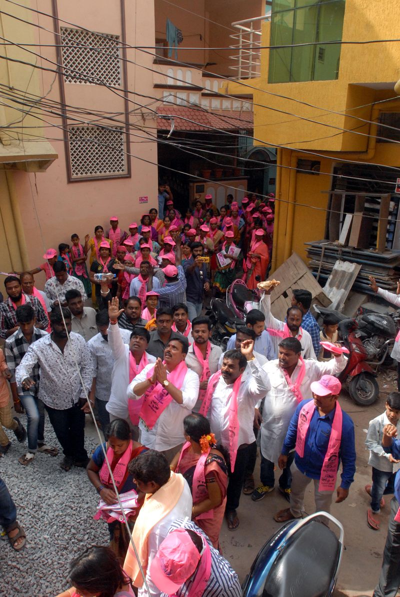 kharathabad trs candate danam nagender took the election campaign