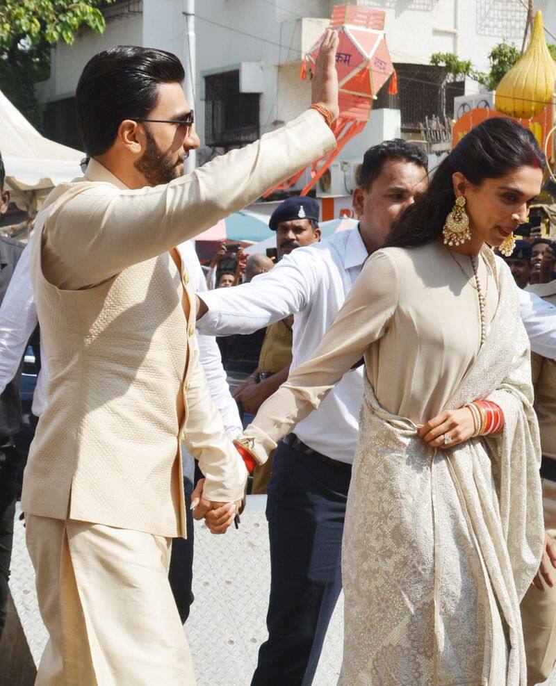 Ranveer Singh and Deepika Padukone visited the Siddhivinayak Temple amidst much fanfare.