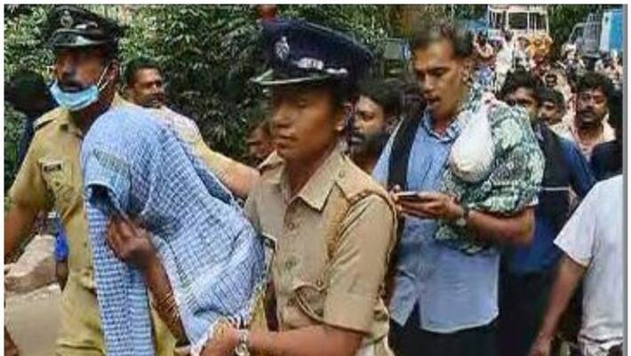 again a woman failed to enter at sabarimala again a woman failed to enter at sabarimala