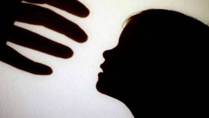 Minor girl allegedly gang raped by her friends in Kolkata Minor girl allegedly gang raped by her friends in Kolkata