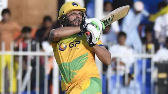 afridi hits four consecutive sixers and scored half century afridi hits four consecutive sixers and scored half century