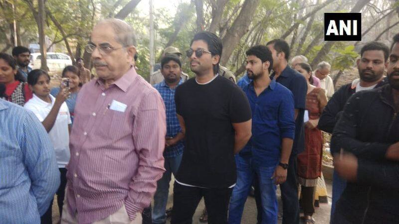 Actor Allu Arjun stands in a queue to cast his vote at booth no. 152 in Jubilee Hills, Hyderabad.