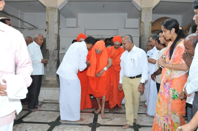 tumkur siddaganga swamiji to be treated in rela hospital chennai