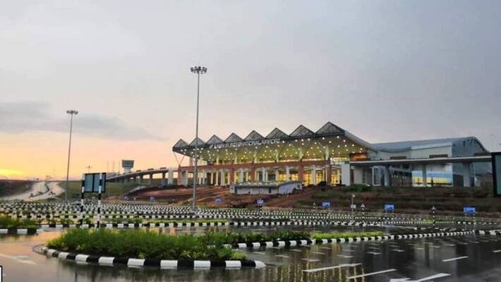 1.5 KG gold Seized From Kannur Airport 1.5 KG gold Seized From Kannur Airport