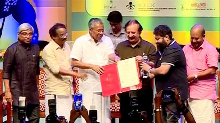 Iffk closing ceremony award to lijo jose pallisseri Iffk closing ceremony award to lijo jose pallisseri