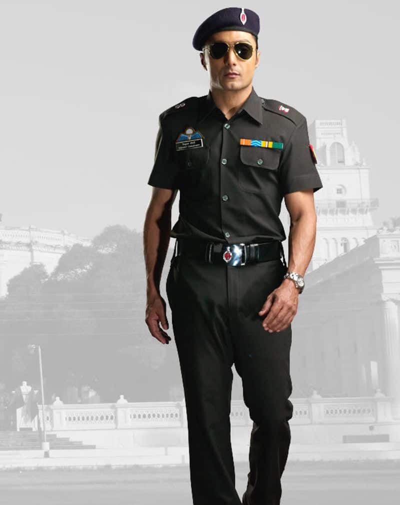Rahul Bose's suave and stylish persona was a hit as Major Siddhant Chaudhary in Shaurya.