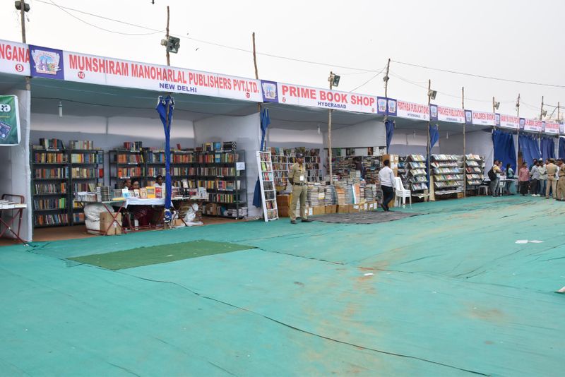 Vice President Venkaiah Naidu inaugurates Hyderabad book fair