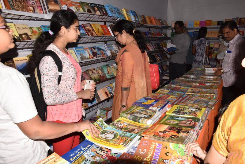 Vice President Venkaiah Naidu inaugurates Hyderabad book fair