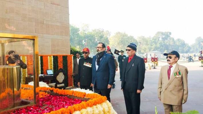 vijay diwas celebration rajeev chandra sekar paid homage vijay diwas celebration rajeev chandra sekar paid homage