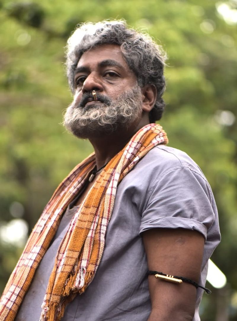 ಮರಕುಟುಕ ಪಾತ್ರದಲ್ಲಿ ಭಟ್ರು