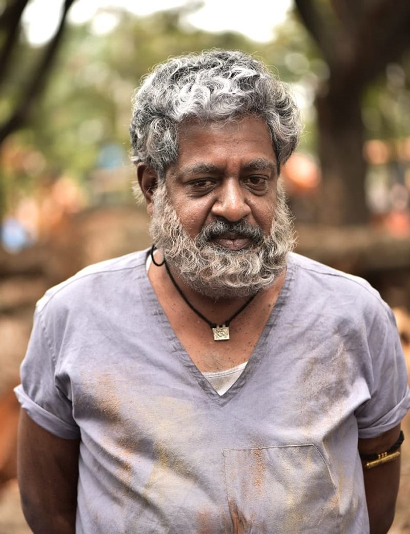 ಏನು ವೇಷ... ಏನು ವೇಷನೋ...