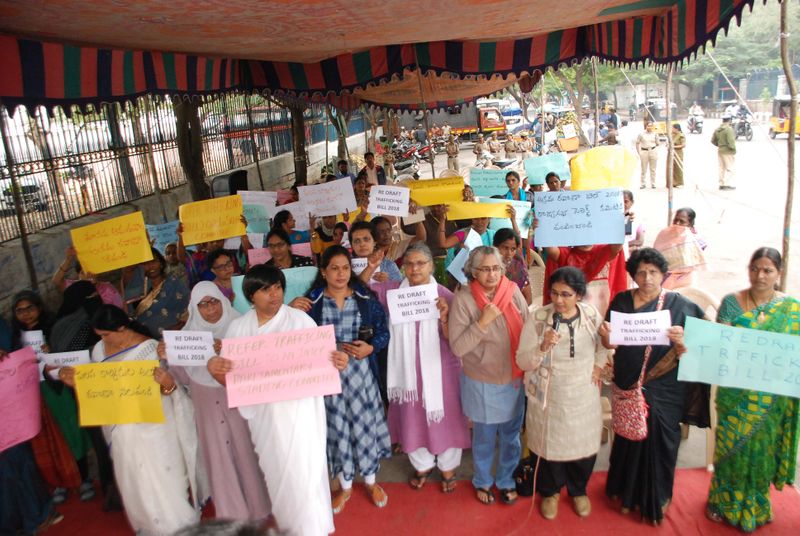 TRANSGENDERS DHARNA AT INDIRAPARK photos