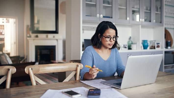 Night shifts raise women's cancer risk Night shifts raise women's cancer risk