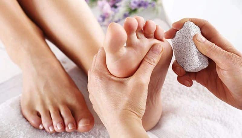 homeremedies to remove cracked heels and tips in winter - bsb