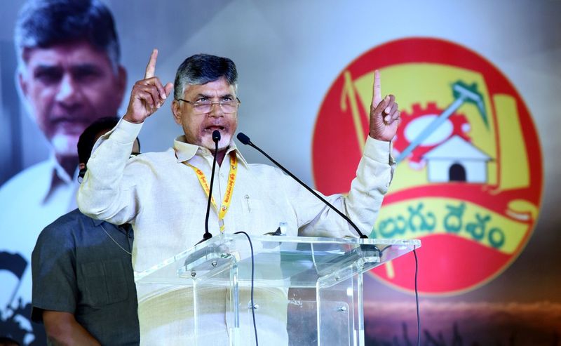 శ్రీకాకుళంలో ధర్మ పోరాట దీక్ష