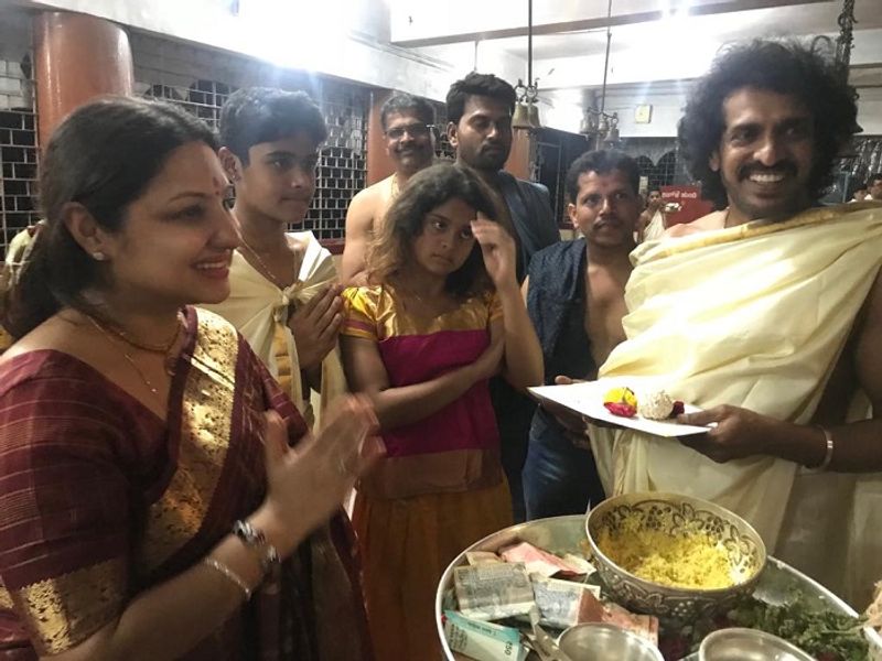 ಸೊಂದೆ ವಾದಿರಾಜ ಮಠದಲ್ಲಿ ಉಪ್ಪಿ ಫ್ಯಾಮಿಲಿ
