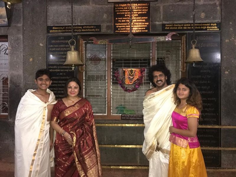 ಉತ್ತರ ಕನ್ನಡ ಜಿಲ್ಲೆಯ ಸೊಂದೆಯಲ್ಲಿರುವ ವಾದಿರಾಜ ಮಠ