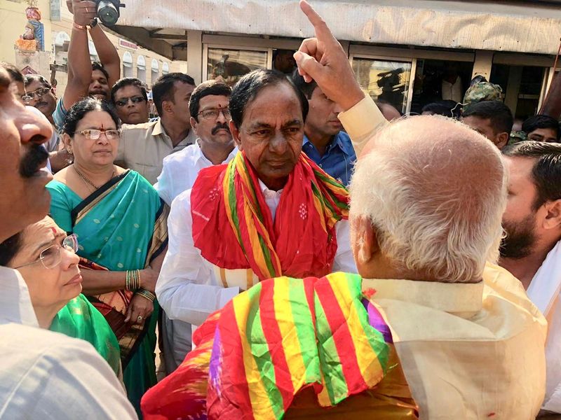 సతీ సమేతంగా పూరీ ఆలయంలో కేసీఆర్ ప్రత్యేక పూజల (ఫొటోలు)