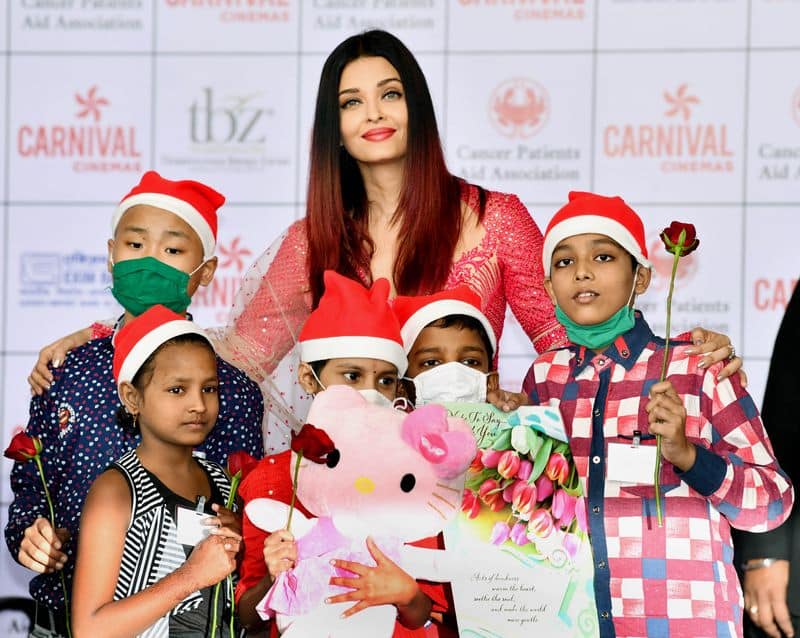 Aishwarya Rai Bachchan visited Tata Memorial Hospital on Sunday to meet cancer survivors to celebrate Christmas.