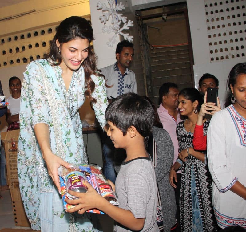 Jacqueline Fernandez celebrated Christmas along with the children of St Catherine's Orphanage