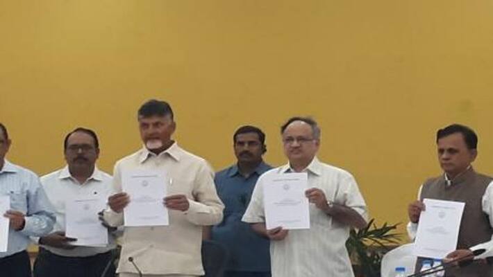 Chandrababu makes serious comments on bifurcation of HC Chandrababu makes serious comments on bifurcation of HC