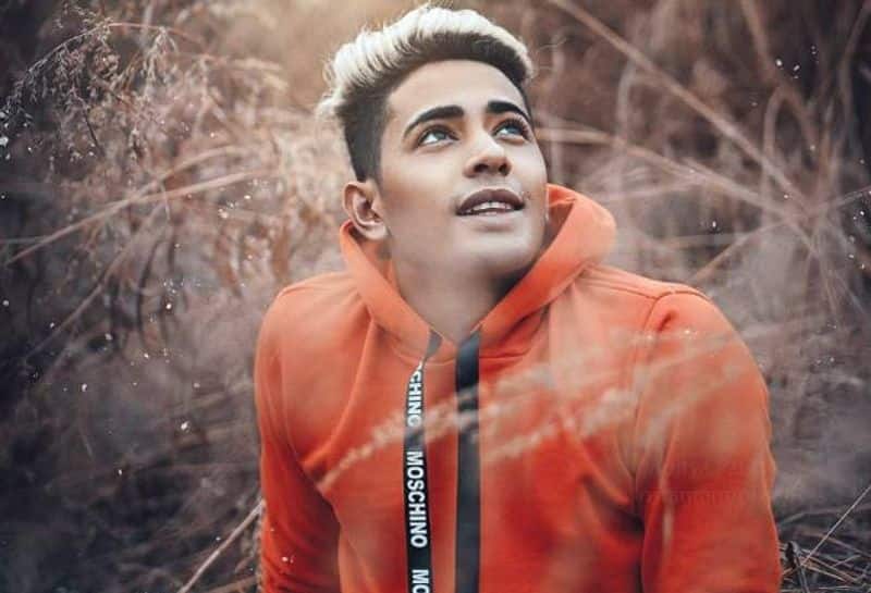 Famous Youtuber and Ace of Space contestant Danish Zehen died in a tragic car accident on December 20, 2018. According to reports, 21-year-old internet sensation Danish was returning from a wedding with three other friends when his car met with an accident near Vashi, Mumbai.