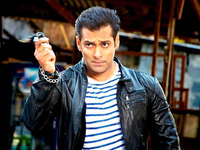 Ready: "Zindagi mein teen cheezein kabhi underestimate nahi karna – I, ME and MYSELF." Now that's an important one and we want you to keep it for the New Year - believe in yourself even if you're not Salman!