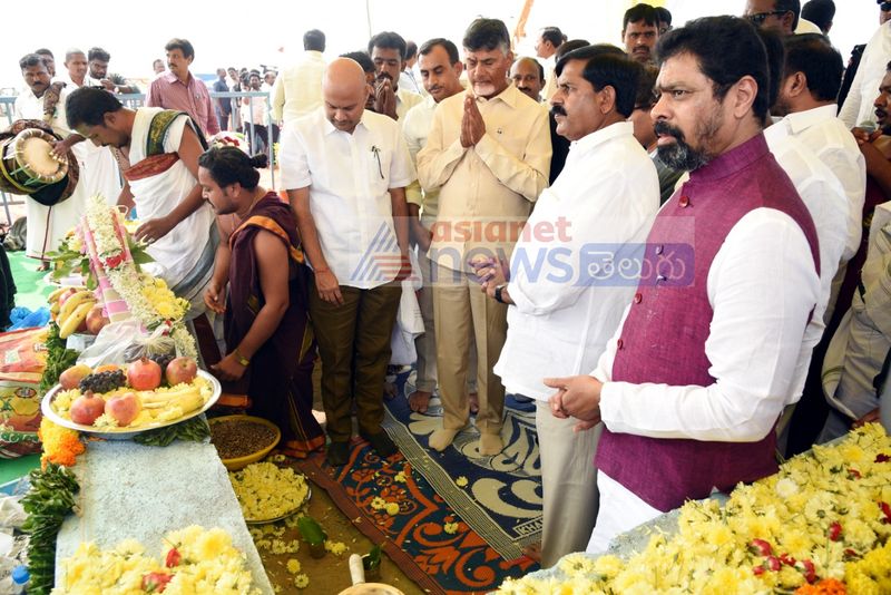 ఉక్కు ఫ్యాక్టరీకి చంద్రబాబు శంకుస్థాపన
