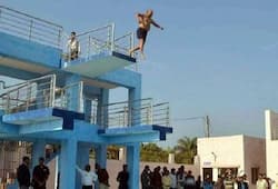 Why Minister jumped from the hight of twenty feet