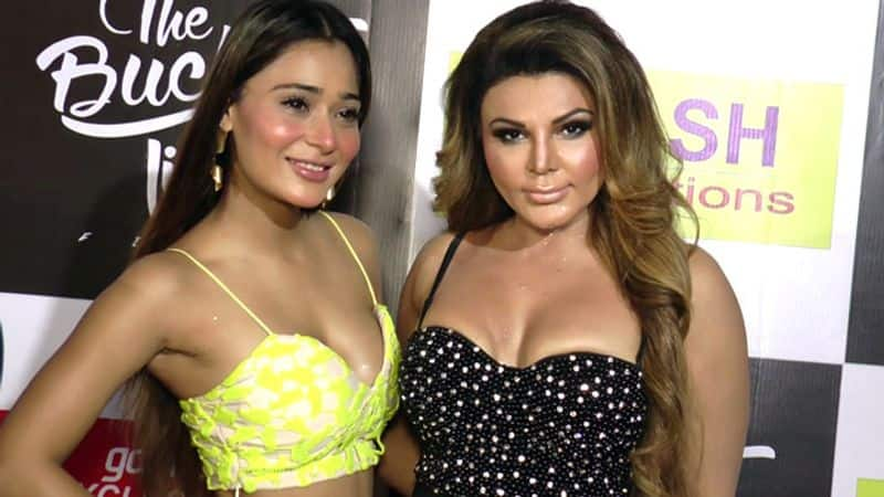 Sara Khan and Rakhi Sawant had commented on women wearing ‘burqa’ and that had led to controversy. Now both have apologised for their comments and said they have no right to hurt the feelings of a community. Sara had said that trolls should not just propagate wearing 'burqa', but instead have 'parda' on their eyes. Rakhi had said that she would make all men wear ‘burqa’.