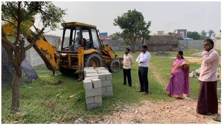 Rs 5 crore land in the occupied tract of land Officials take Action Rs 5 crore land in the occupied tract of land Officials take Action
