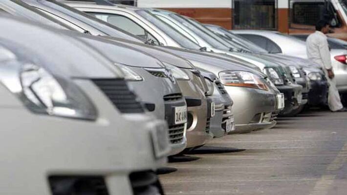 May Auto Sales Live: Tata Motors Sales Fall 26%, M&M Tractor Sales Decline 16% May Auto Sales Live: Tata Motors Sales Fall 26%, M&M Tractor Sales Decline 16%
