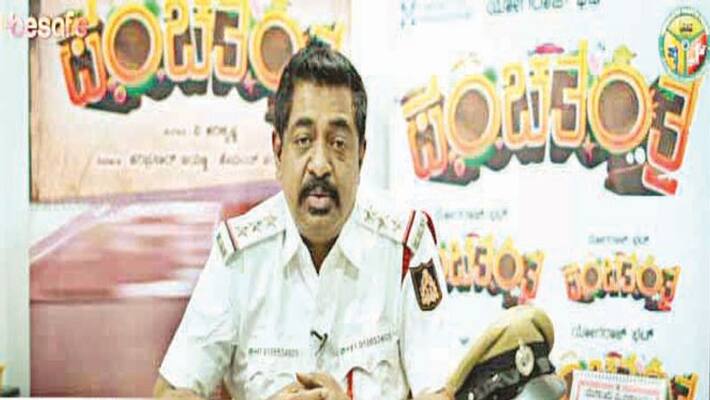 Sandalwood Director Yogaraj Bhat Creates Traffic Awareness Ahead Of New Year Sandalwood Director Yogaraj Bhat Creates Traffic Awareness Ahead Of New Year
