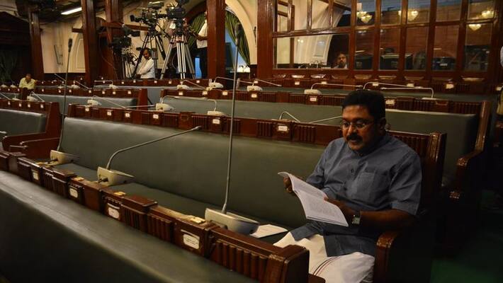 TTV Dhinakaran in the confusion TTV Dhinakaran in the confusion