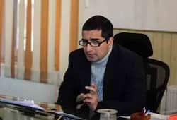IAS Shah Faesal panders to separatists in resignation letter