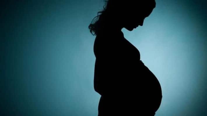women gives birth baby in mgbs bus stand women gives birth baby in mgbs bus stand