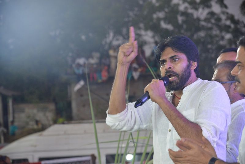 ఇలా ఒక్కొక్కరు పార్టీ వీడుతుండటంతో కార్యకర్తల్లో ఆందోళన నెలకొంది. పార్టీలో జరుగుతున్న పరిణామాలపై అధినేత పవన్ కళ్యాణ్ దృష్టి సారించాలని కోరుతున్నారు. ఈ పరిణామాల నేపథ్యంలో ఈనెల 18న మధ్యాహ్నాం 3 గంటలకు జనసేన పార్టీ పొలిట్ బ్యూరో సమావేశం నిర్వహించాలని పవన్ కళ్యాణ్ నిర్ణయించారు.