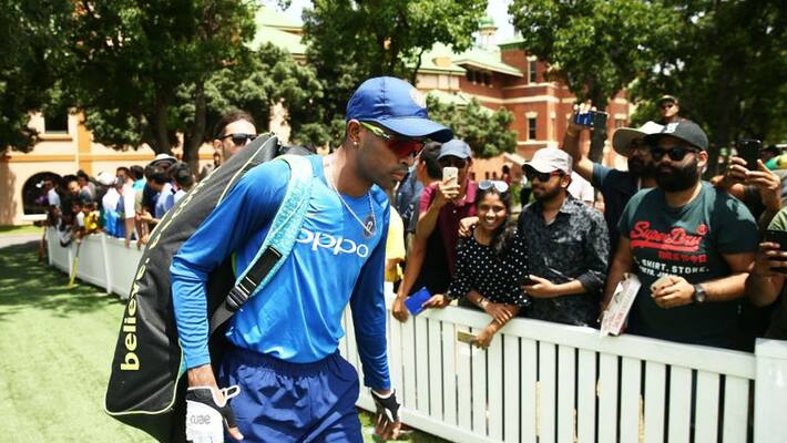 India vs New Zealand What happens to Vijay Shankar when pandya returns? asks Sunil Gavaskar India vs New Zealand What happens to Vijay Shankar when pandya returns? asks Sunil Gavaskar