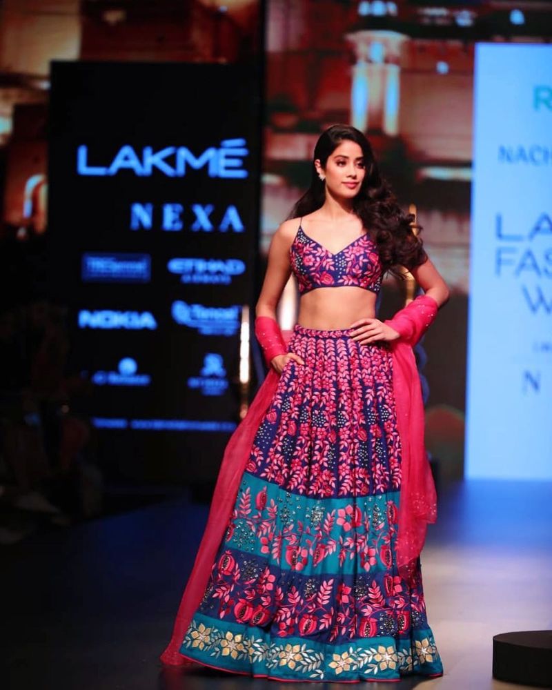 janhvi kapoor latest instgram photos
