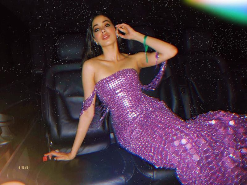 janhvi kapoor latest instgram photos